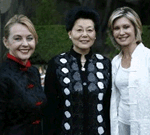 080407-ati-olivianewtonjohn.gif